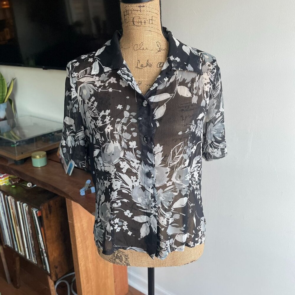 Vintage Kari New York – Sheer Floral Button-Up Blouse – Size S/M​